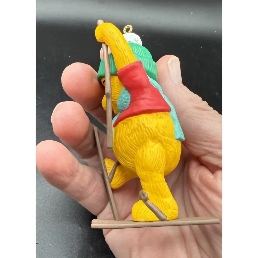 Vintage Hallmark Ornament Winnie the Pooh Collection 1993 Skiing No Box LO14